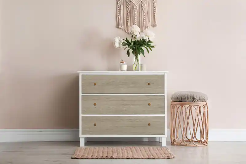 Preț promoțional Folie autocolanta d-c-fix pentru mobilier model lemn Tira 15m x 67.5cm