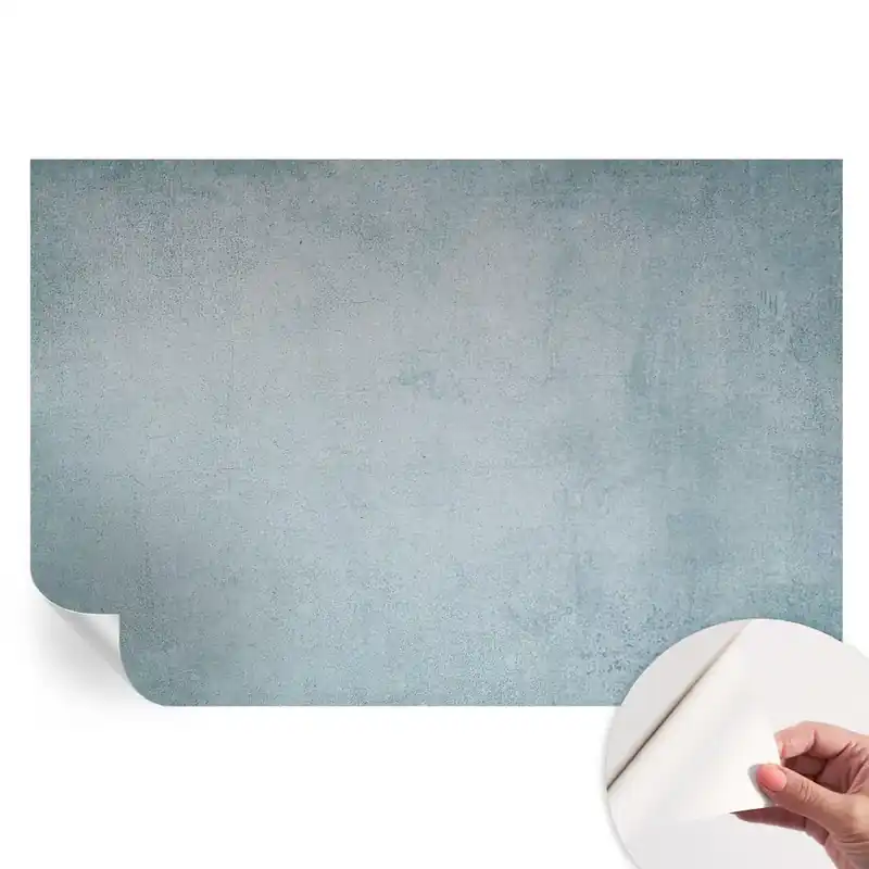 Disponibil imediat Tapet autoadeziv pentru camera de zi cu aspect de beton gri