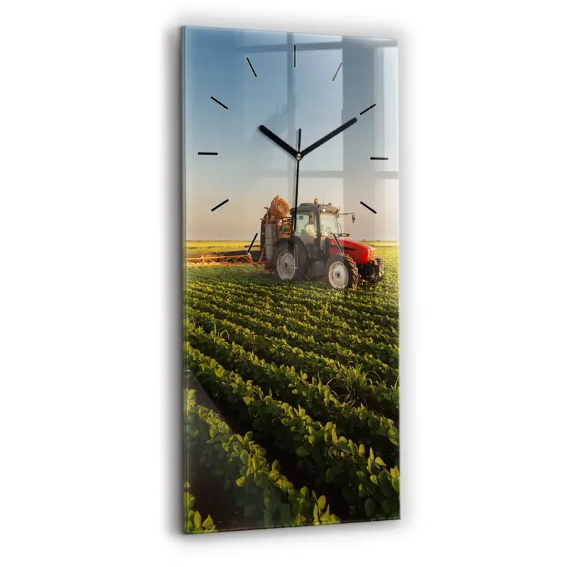 Cumpărături sigure Ceas de sticlă pe perete vertical Tractor într-un câmp agricol