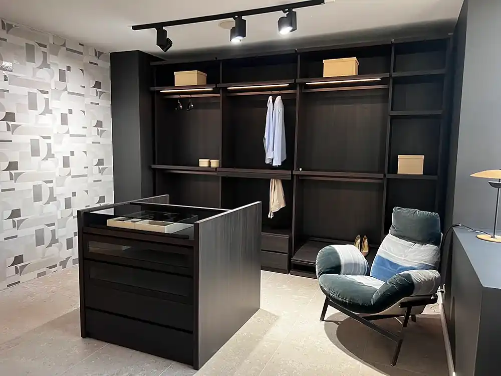 DRESSING DESCHIS + INSULA, PROJECT UP Ultima șansă