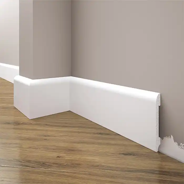Reducere Plinta parchet alba polimer dur 244 x 8 x 1.5 cm Cezar LPC11