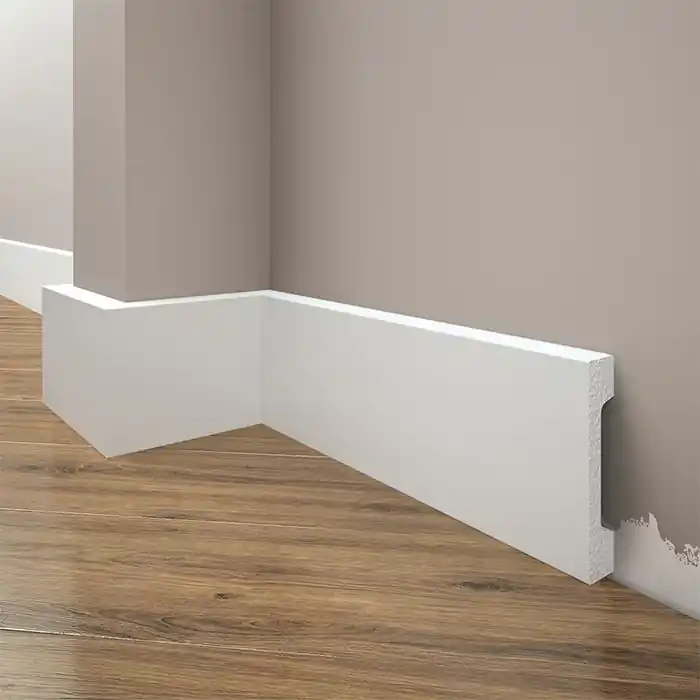 Reducere extra Plinta parchet alba polimer dur 244 x 8 x 1.6 cm Cezar LPC28