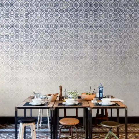 Fototapet lavabil, Tres Tintas & Rebel Walls, Musas Plată sigură