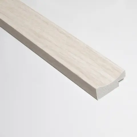 Disponibil imediat Profil dreapta pentru riflaj decorativ 3D Onda, Stejar Alb, 3.2x1.3x270 cm
