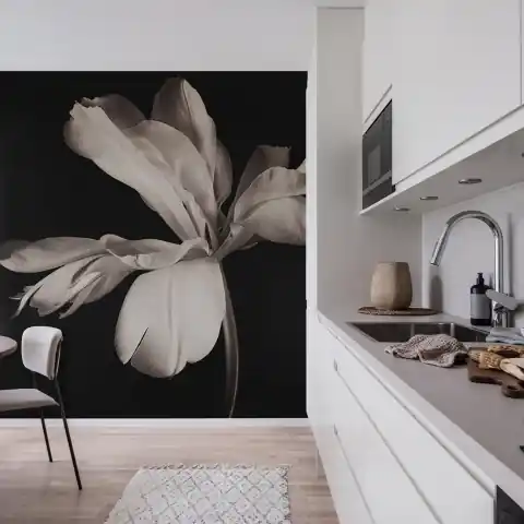 Premium Fototapet, Dramatic Flower, Rebel Walls